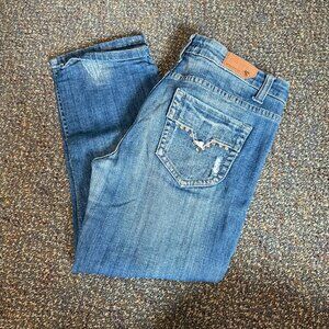 Vigoss Capri Distressed Studded Jeans Women’s 9 Medium Wash